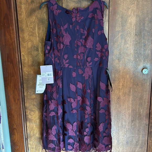 NWT JS Collection women’s embroidered boat-neck mesh dress in beautiful purple - Picture 8 of 8